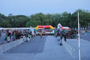 BIB: 
                            <button type="button" onclick="openModal(3625944)" class="btn btn-primary btn-sm float-right btn-popup" data-toggle="modal" data-target=".modal-high-quality">
                        <i class="fas fa-shopping-cart"></i> Add to Cart
                    </button>
                                            <button type="button" onclick="isThisMe(3625944, true)" class="btn btn-success btn-sm float-right btn-popup btn-isme hidden" data-toggle="tooltip" data-placement="bottom" title="นี่คือรูปของคุณใช่ไหม คลิกที่นี่เพื่อเอาเข้าอัลบั้ม">
                        <i class="fas fa-plus"></i> Add to album
                    </button>
                    <button type="button" onclick="isThisMe(3625944, false)" class="btn btn-warning btn-sm float-right btn-popup btn-isnotme hidden">
                        <i class="fas fa-ban"></i> Remove from album
                    </button>